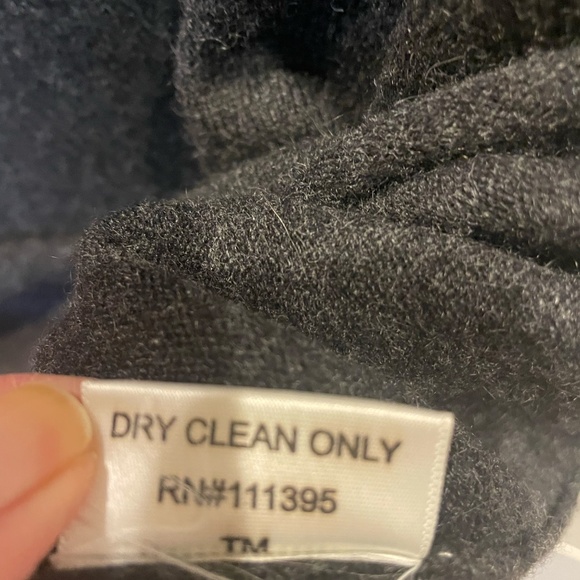 Tory Burch black cashmere tank with crystals on neckline and around arms size M - Picture 4 of 7